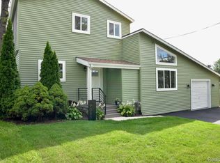 9087 Buckingham St, White Lake, MI 48386