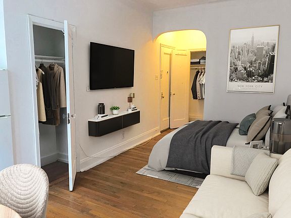 4th image of 152 W 20th St APT A
