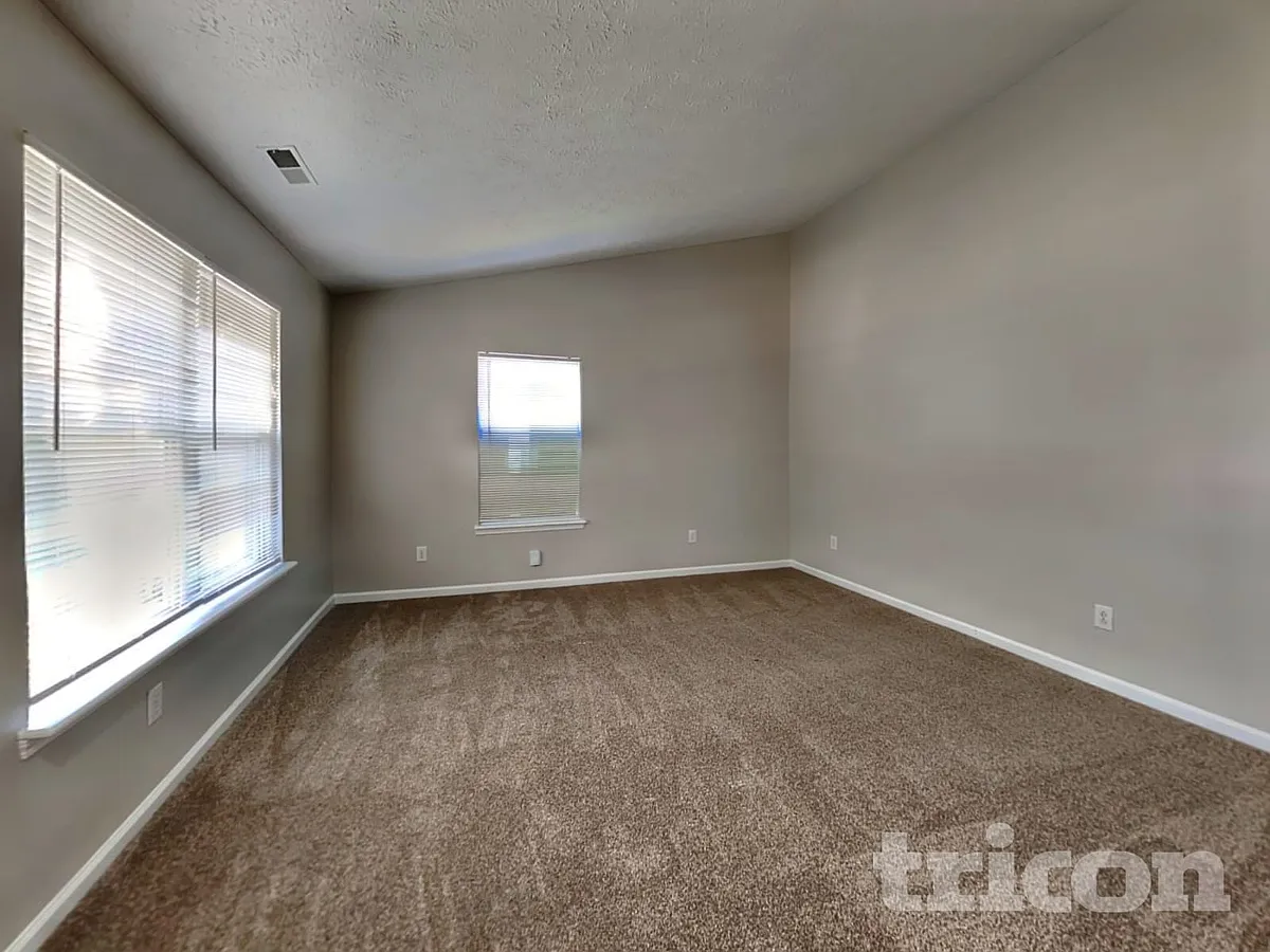 Building Photo - 4020 Waterfield Dr