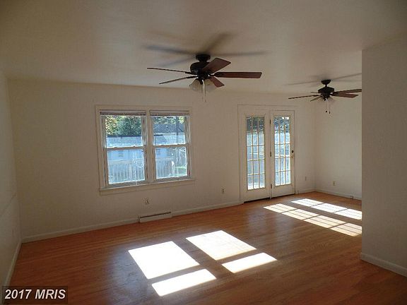 4th image of 8 Westmoreland Dr