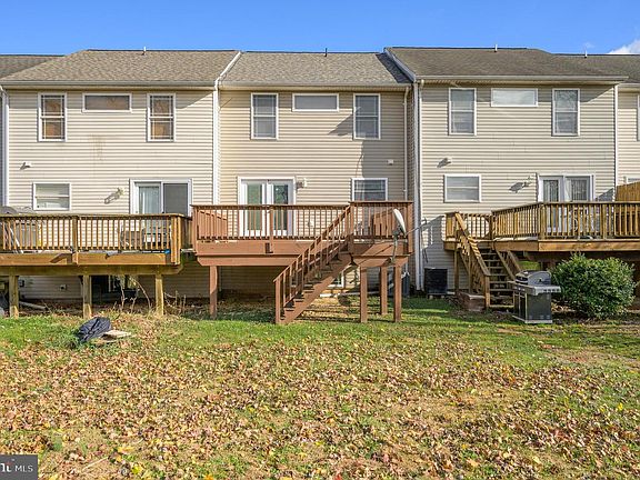 3rd image of 78 Baltusrol Dr
