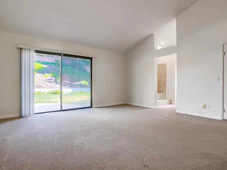 18397 Camberwell Ln — Photo 28