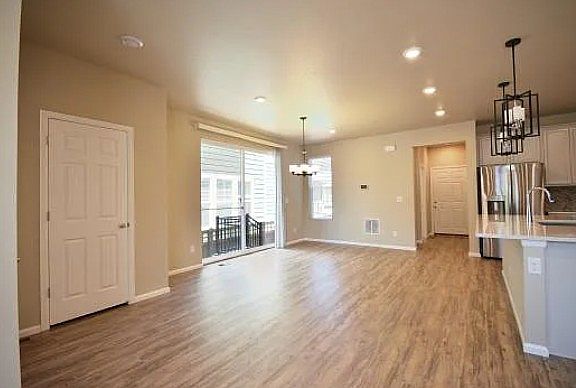 2nd image of 8204 S Trails Edge Ct
