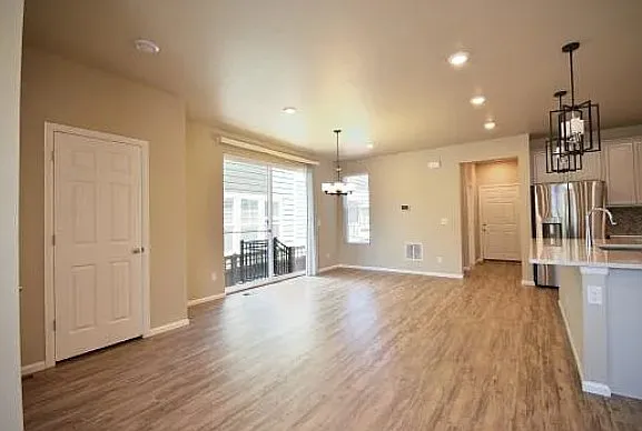 8204 S Trails Edge Ct — Photo 2