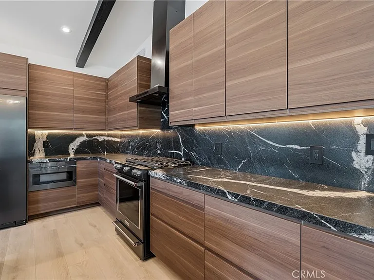 2200 Mantis Ave — Photo 10