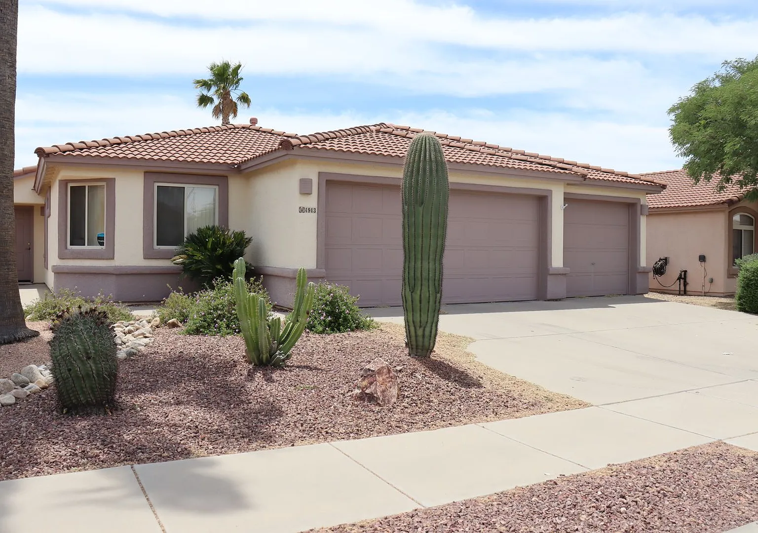 4 bedroom 2 bath — Photo 1