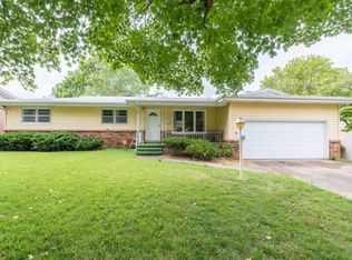 1917 S Nettleton Ave, Springfield, MO 65807