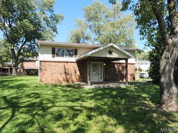 505 Edward St, Farmington, MO 63640