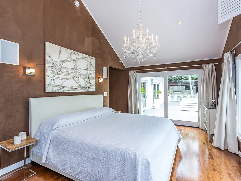 1321 Londonderry Pl — Photo 21