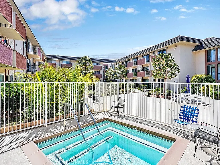 5585 E Pacific Coast Hwy #365 — Photo 31