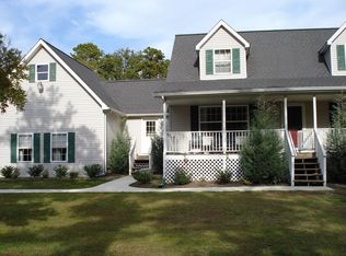 5876 Holly St, Mays Landing, NJ 08330