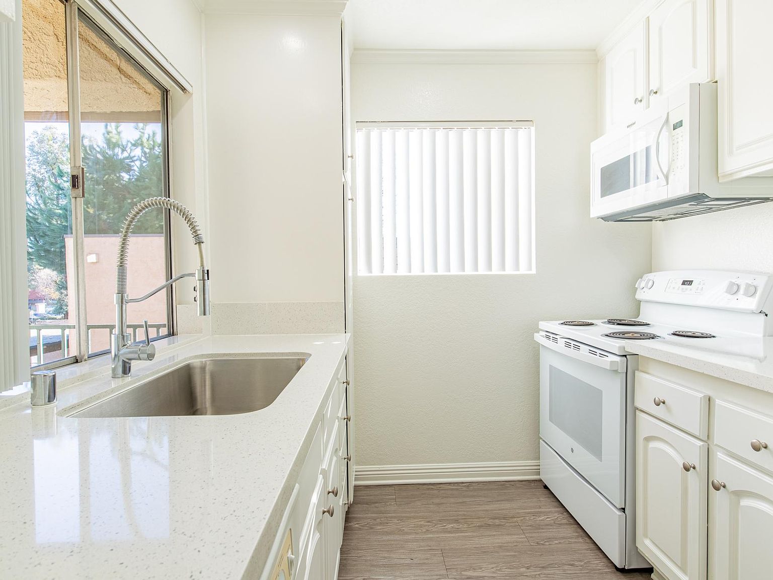 2558 Foothill Blvd #7B, La Verne, CA 91750 | Zillow