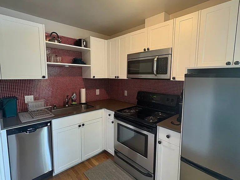Iconic Capitol Hill Living at The Prince of Wales — Photo 11