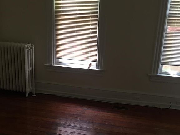 4th image of 406 Highland Ave SW #2