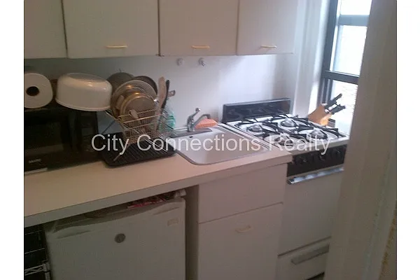 Rented by City Connections Realty | media 20