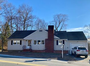 45 Crosby Rd, Dracut, MA 01826