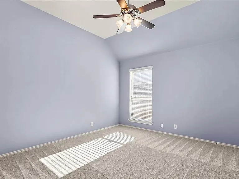 3028 Saddlehorn Dr — Photo 17