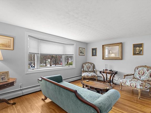 3rd image of 22 Villa Dr