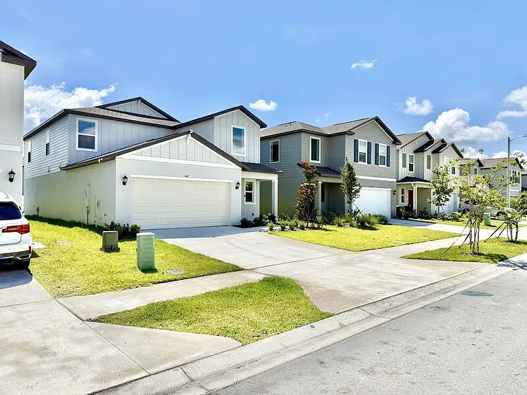 641 Bald Cypress Dr — Photo 9