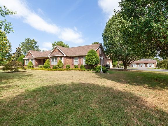 2nd image of 4964 Cloverhill Dr