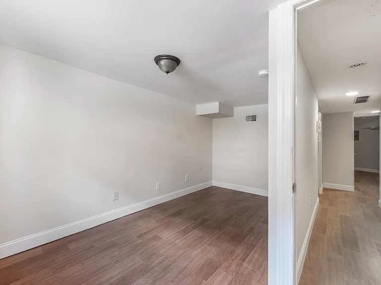 752 S Martin St #1 — Photo 3