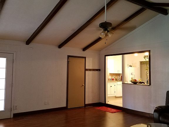 3rd image of 259 Schmeltzer Ln