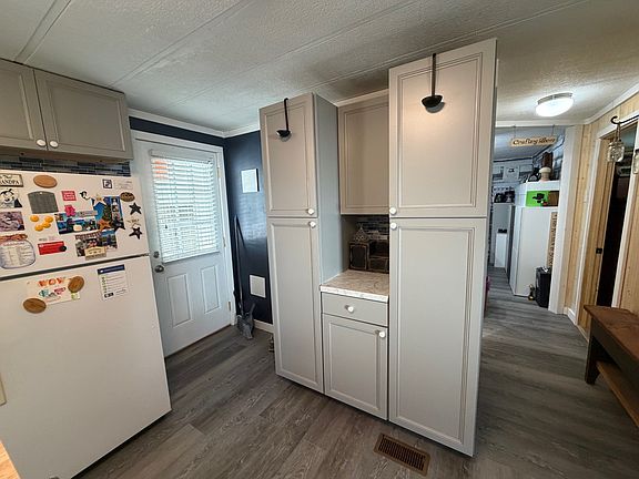 4th image of 7087 Easy St #331