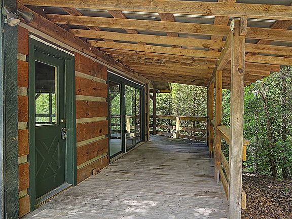 5th image of 164 Old Cabin Rd