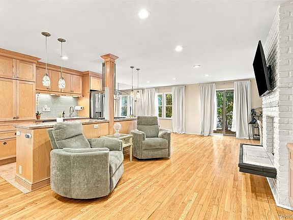 5th image of 216 Purchase Street #F