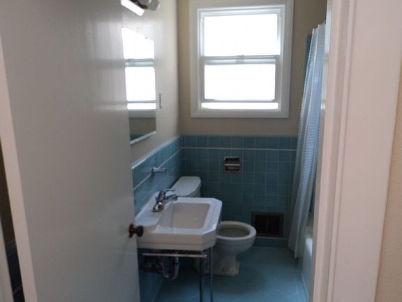 4th image of 546 Spruce St