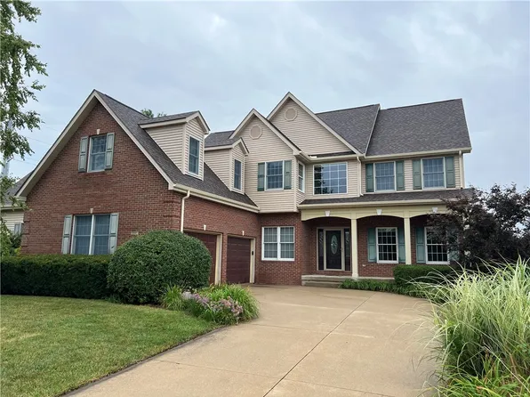 854 Fairway Dr, Forsyth, IL 62535