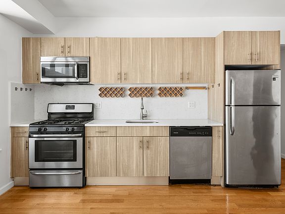 2nd image of 618 Bushwick Ave APT 327