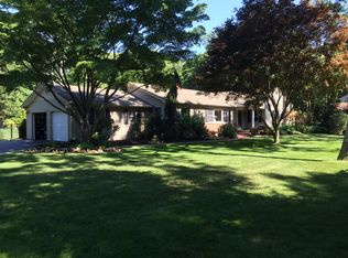 15 Bonnie Dr, Northport, NY 11768