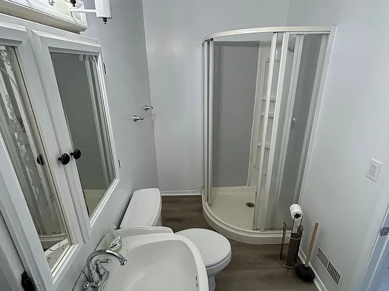 2715 Edwin St — Photo 10