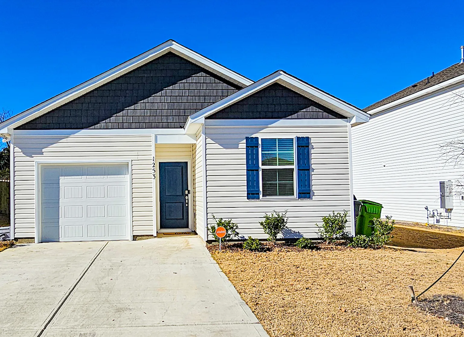 4 bed, 1498 sqft, $2,000 — Photo 1