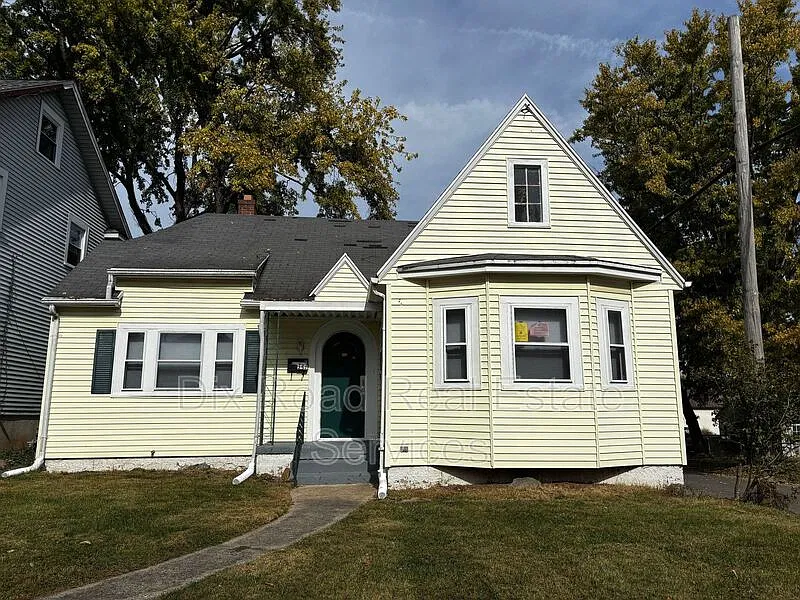 257 Sandhurst Dr