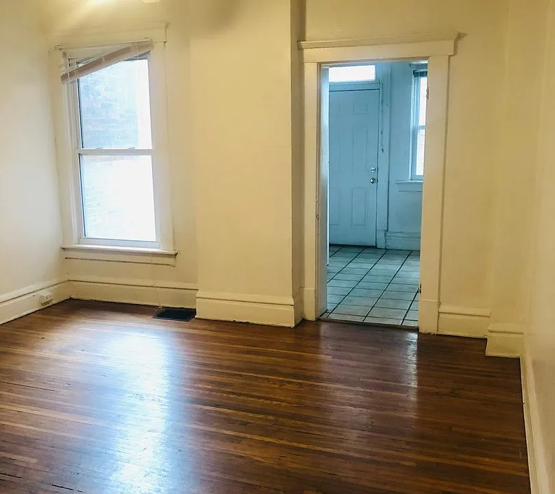 113-121 W 9th Ave