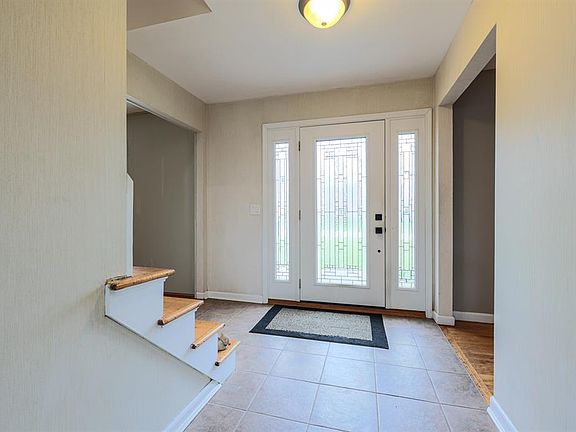 4th image of 7394 Baywind Dr