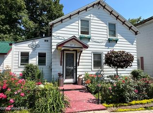 7 Lamb St, Whitehall, NY 12887