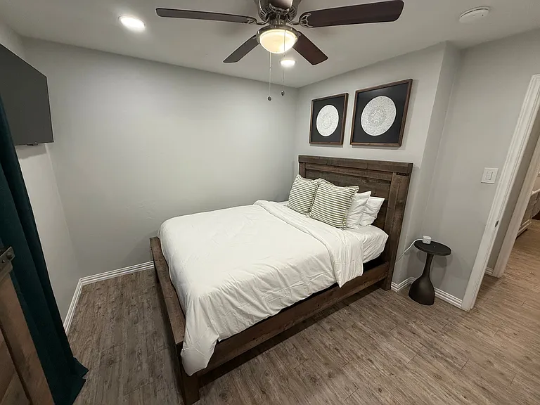 Bedroom 3 - queen bed and smart tv.