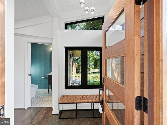 3rd image of 3011 Cedar Hill Rd