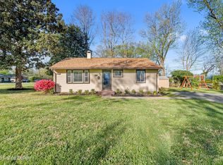 1422 Old Mill Rd, Lyndon, KY
