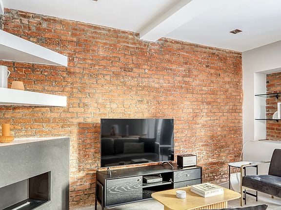 4th image of 228 E 25th St #5B