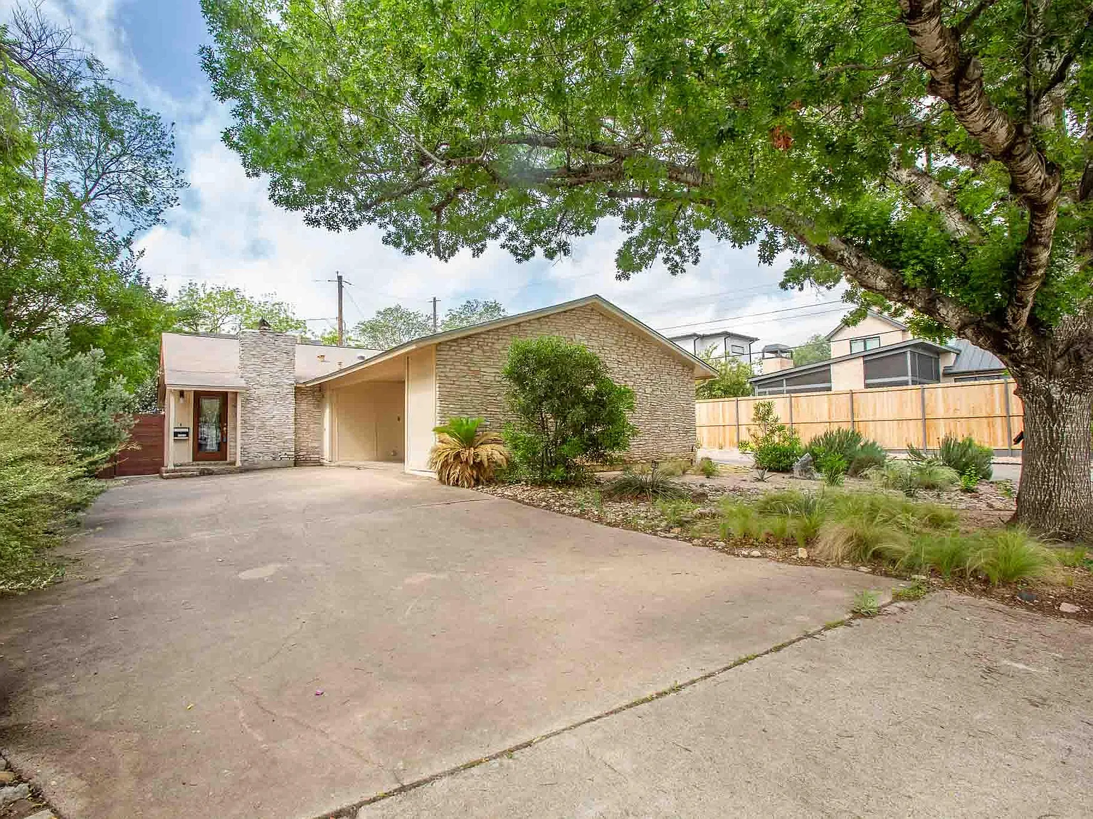 2 bed, 2.0 bath, 1086 sqft, $2,800 — Photo 4