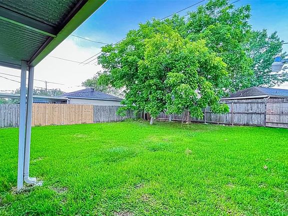 3rd image of 7606 Eichler Dr