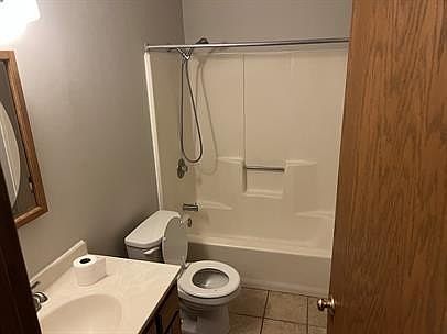 2nd image of 820 Cj Moe Blvd #1