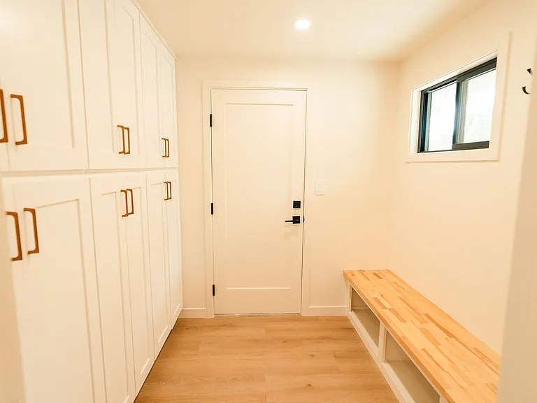 10461 Shadyridge Dr — Photo 29