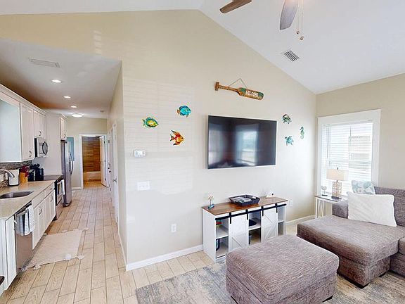 3rd image of 111 Ocean View Dr