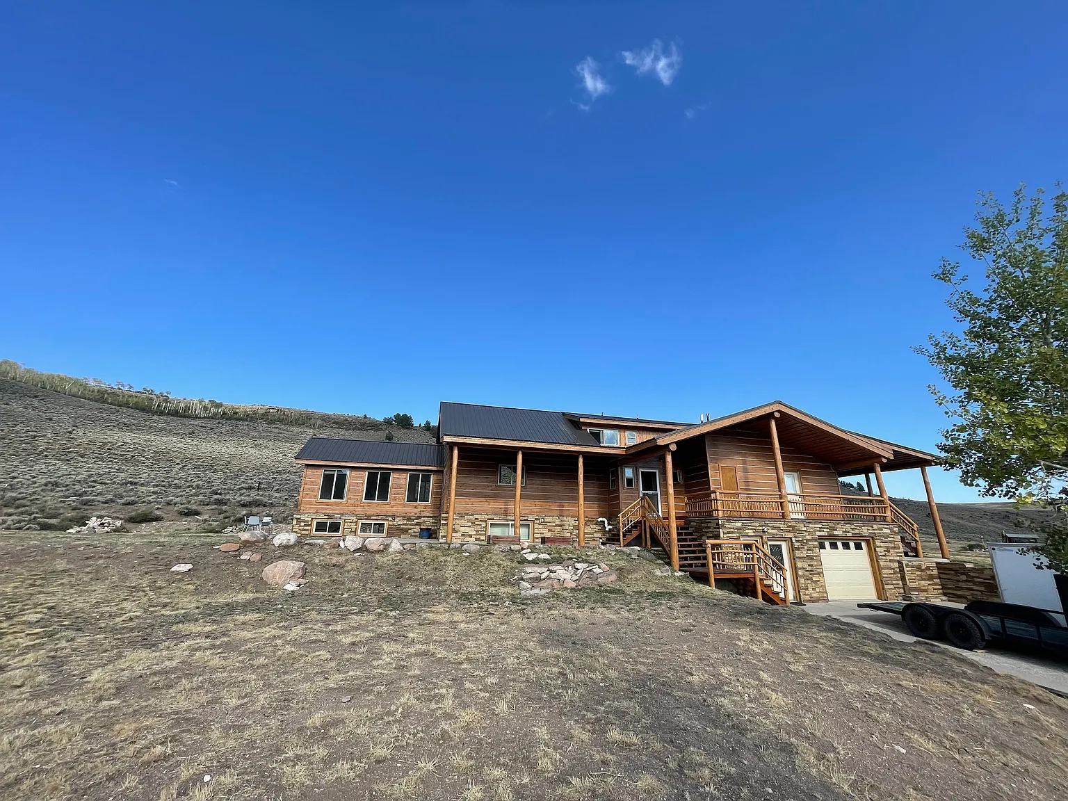 4 bed, 5000 sqft, $4,500 — Photo 1