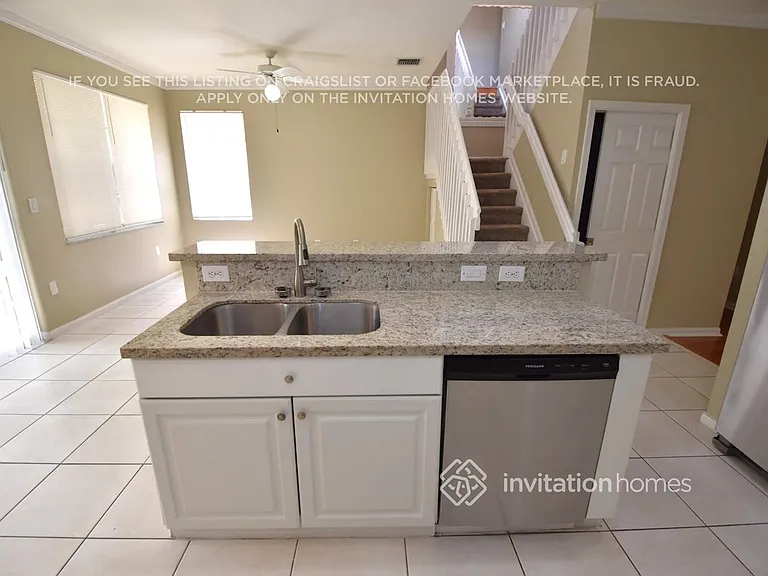 18710 SW 25th Ct — Photo 9